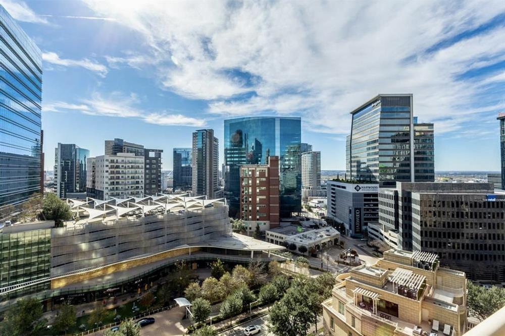 Navigating Uptown's Dynamic Real Estate Market