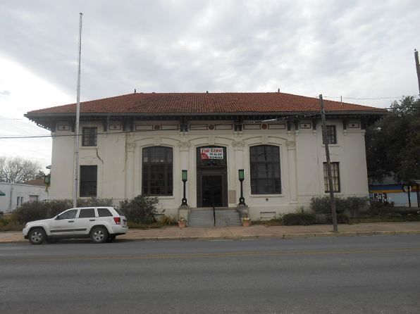 Old post office in Gonzales