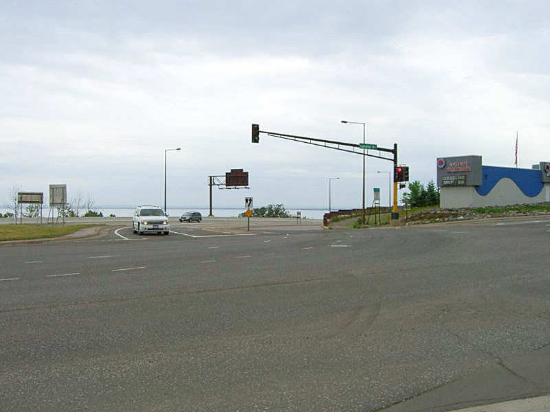 Essential Stops Along I-35E North Expressway