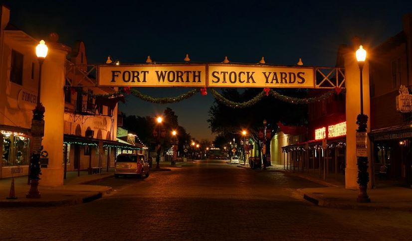 a street with a Fort Worth Stock Yards signage