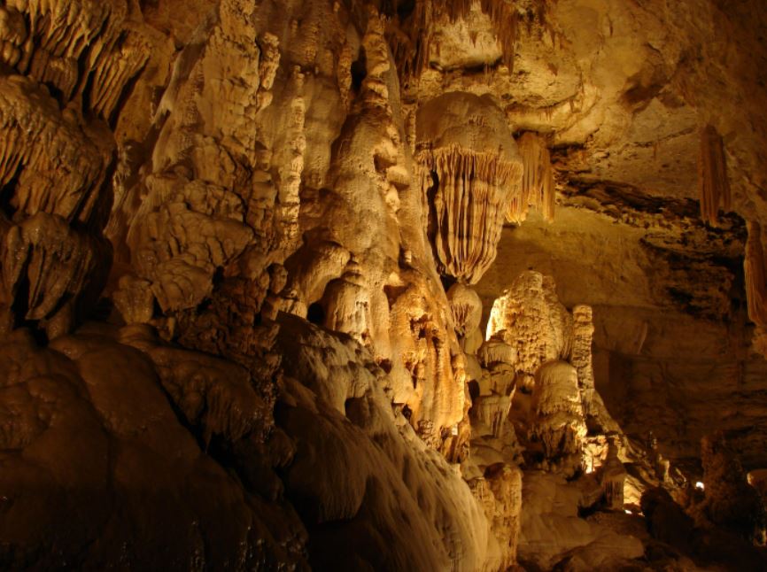 natural rock formations in the Natural Bridge Caverns