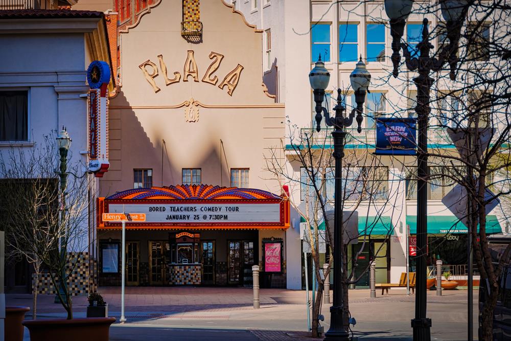Plaza Theatre