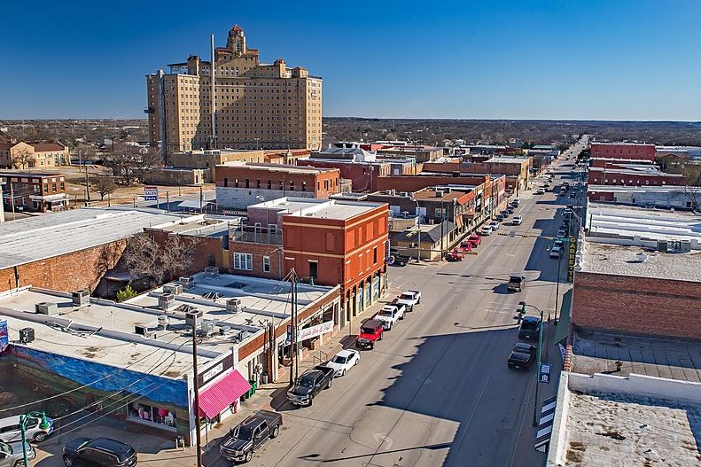 buildings and the streets of Downtown Mineral Wells, Texas