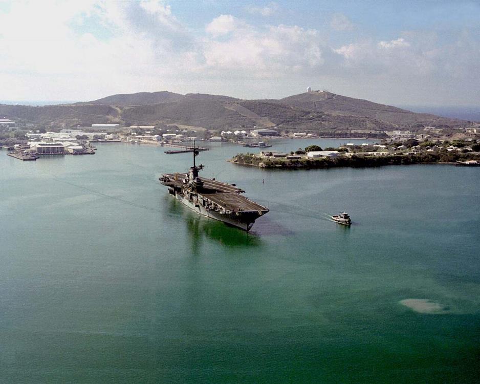 USS Lexington departing from Guantanamo Bay in 1991