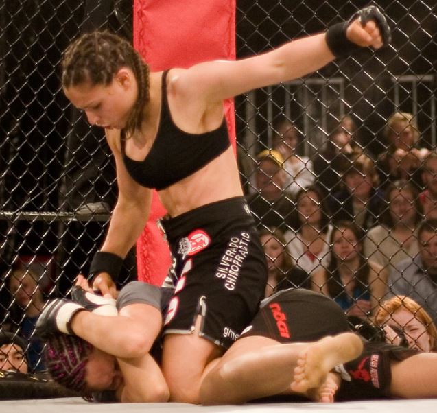 Some mixed martial arts players also use rash guards during their match or sparring.