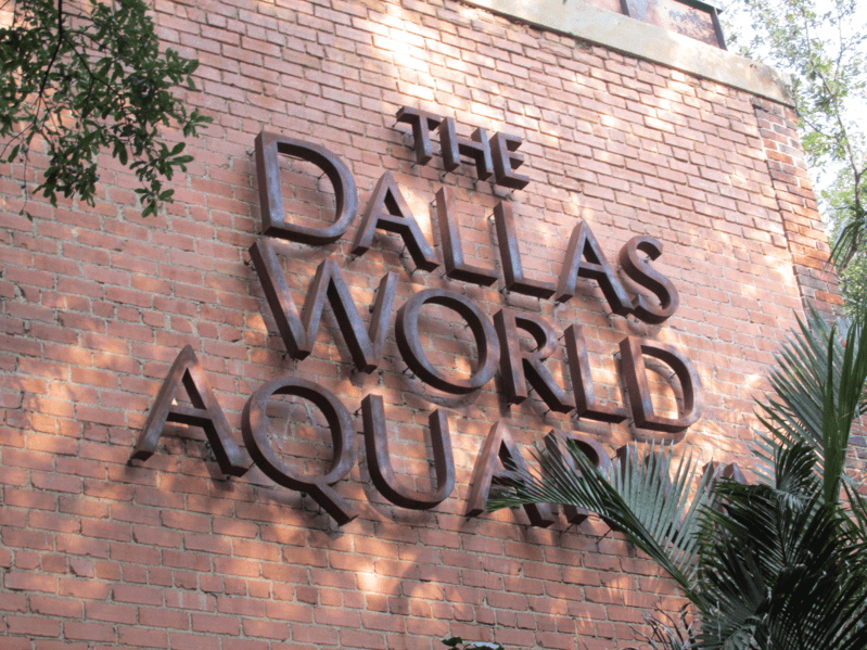Dallas world aquarium sign edit