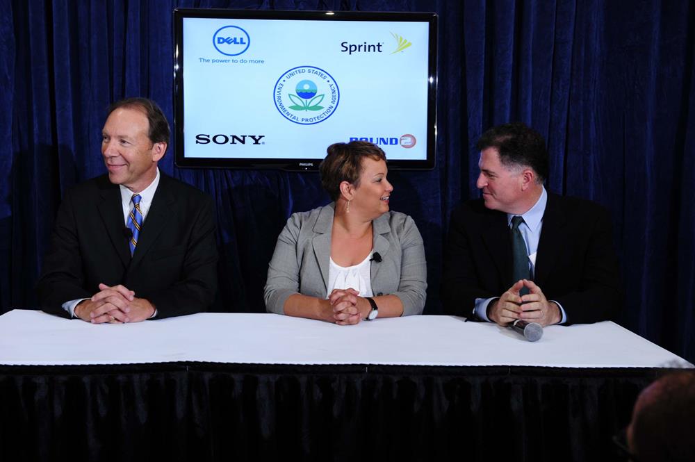 Michael Dell with Sprint CEO Dan Hesse and Lisa Jackson