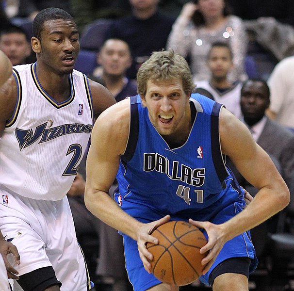 Dirk Nowitzki and John Wall in a Wizards vs. Mavericks game