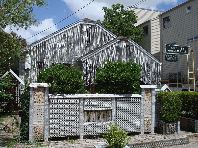The front of the Beer Can House in Houston, Texas