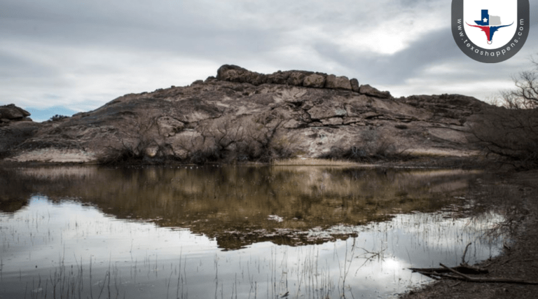 The Captivating Petroglyphs of Hueco Tanks