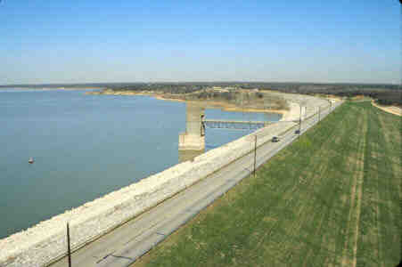 Picture of Grapevine Lake's dam
