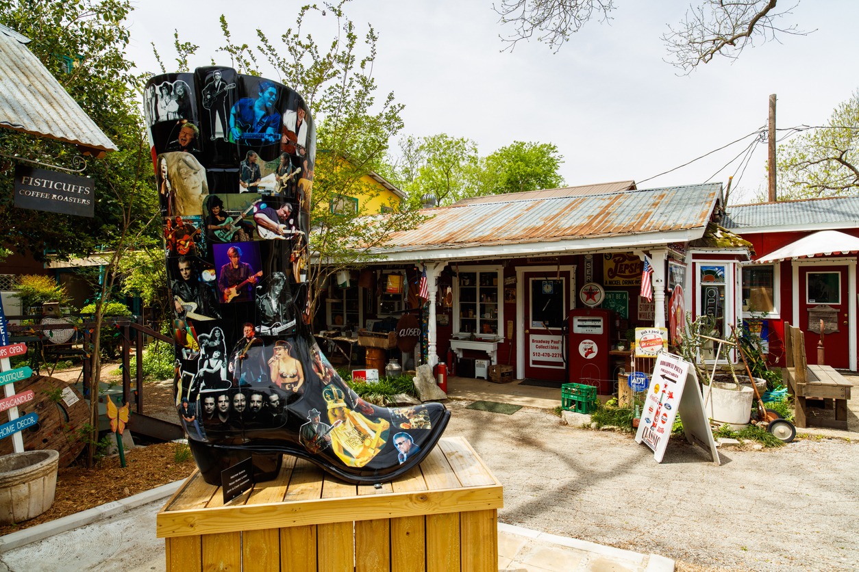 Retail shop in the downtown district of this popular small town in the Texas Hill Country